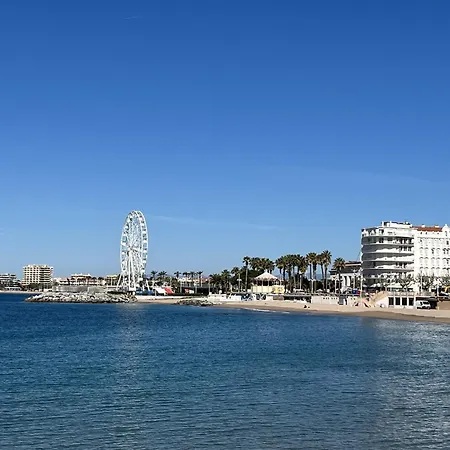 Le Fidji, T2, 50m2, 4 Personnes, Proche De Tout, C Saint-Raphaël